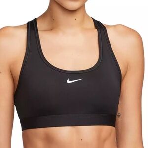 Nike Women's Swoosh Light Support Non-Padded Sports Bra, Small